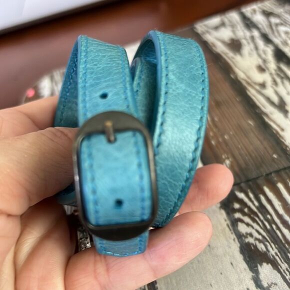 *Balenciaga* AUTHENTIC Leather Arena Triple Tour Wrap Bracelet - Picture 6 of 7
